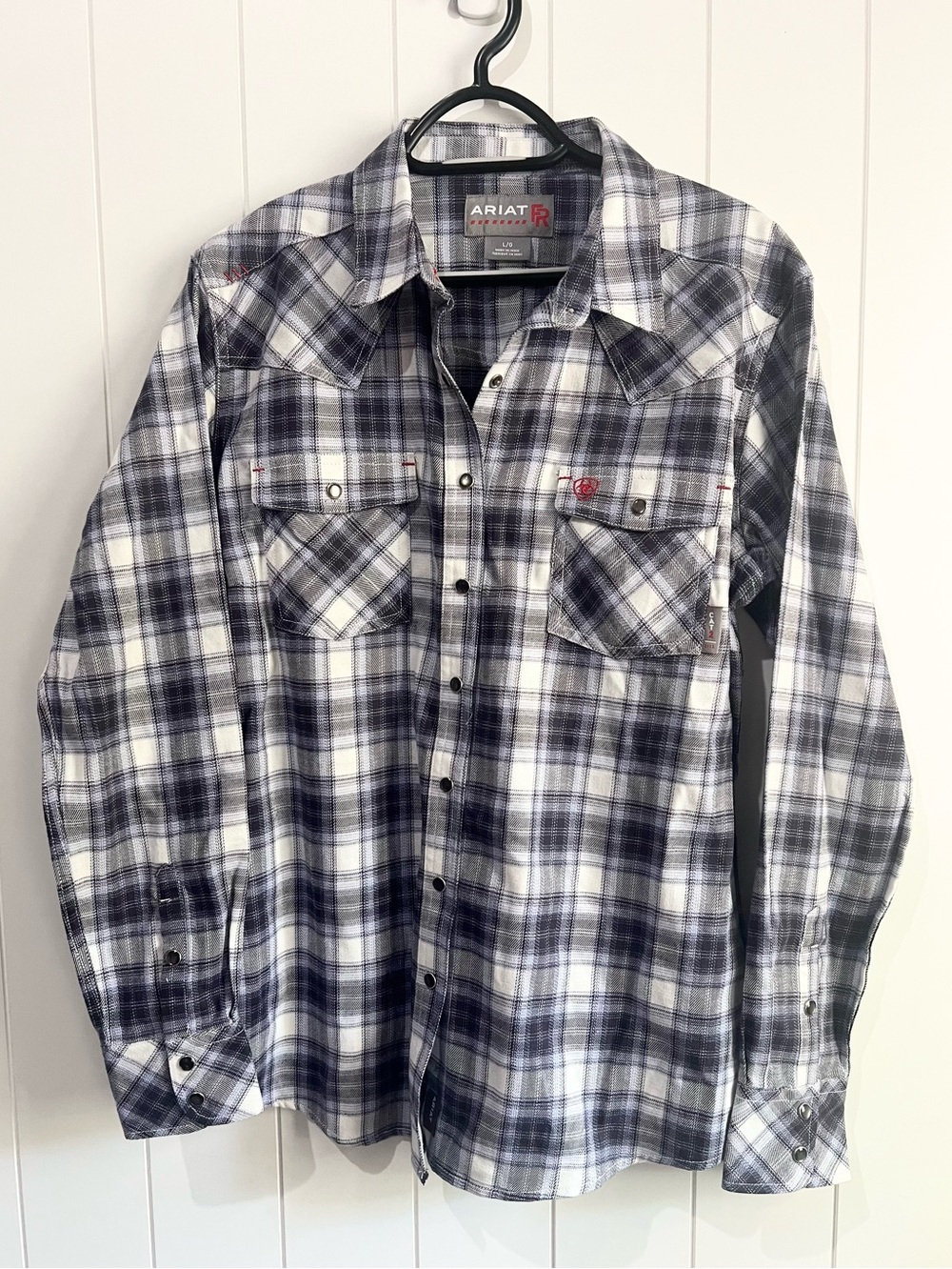 Ariat FR CAT2 Work Shirt Plaid Flannel Western
Size L White Purple Gray